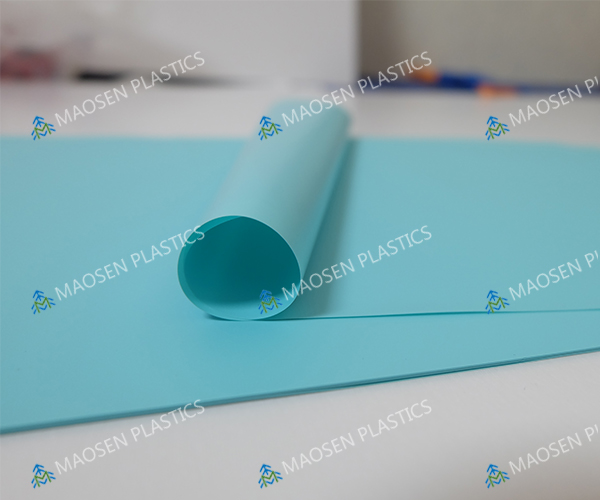 ��ɫ��͸��Ĥ